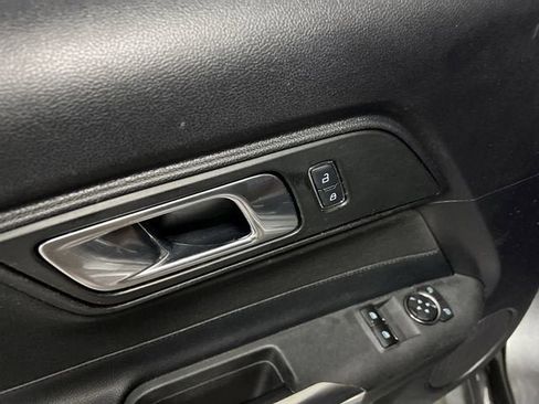 Used 2019 Ford Mustang Coupe w/ Black Accent Package RWD image 21