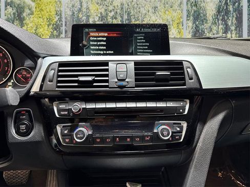 Used 2017 BMW 330i xDrive Sedan image 15