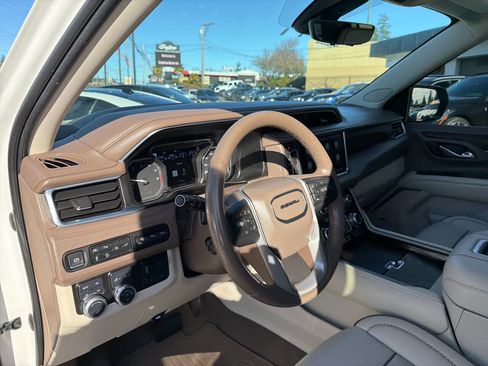 Used 2021 GMC Yukon XL Denali w/ Denali Ultimate Package image 34