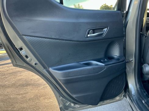 Used 2021 Toyota C-HR LE image 30