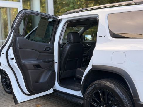 Used 2022 GMC Acadia SLT w/ Elevation Edition image 22