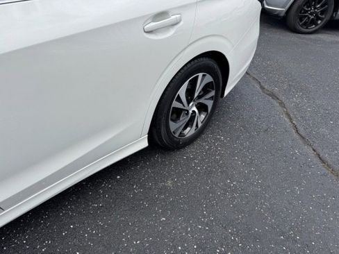 Used 2021 Subaru Legacy Premium image 12