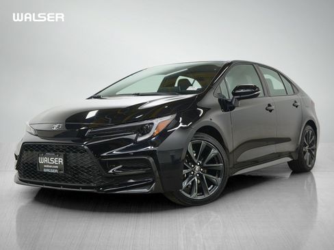 Used 2025 Toyota Corolla SE image 1