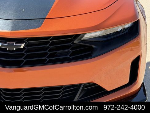 Used 2022 Chevrolet Camaro LT RWD image 5