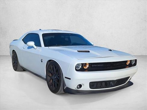 Used 2015 Dodge Challenger R/T Scat Pack w/ Leather Interior Group image 3