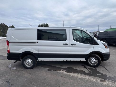 Used 2024 Ford Transit 250 Low Roof AWD w/ Exterior Upgrade Package image 5