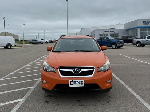 Used 2013 Subaru Crosstrek 2.0i Limited AWD/4WD image 2