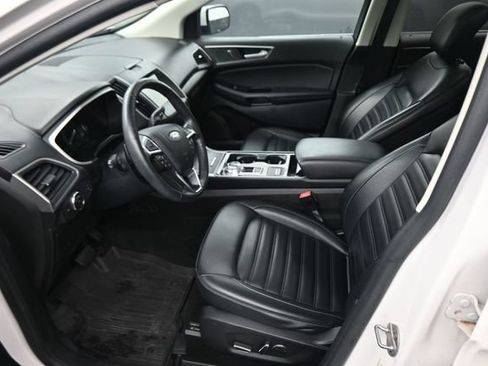 Used 2019 Ford Edge SEL w/ Equipment Group 201A AWD/4WD image 21
