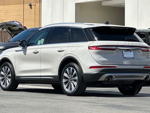 Used 2022 Lincoln Corsair Reserve FWD image 5