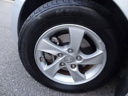 Used 2014 Hyundai Elantra SE image 24