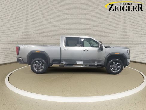 New 2026 GMC Sierra 2500 SLT w/ SLT Premium Package image 4