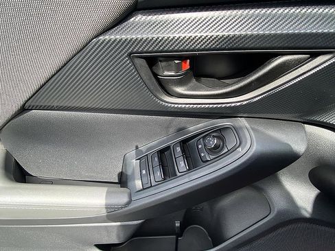 Used 2025 Subaru Crosstrek 2.0i Premium w/ Convenience Package #2 image 10