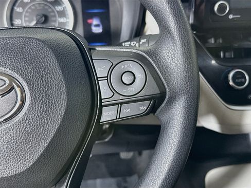 Used 2022 Toyota Corolla LE FWD image 15