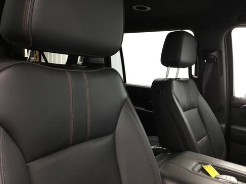 Used 2023 Chevrolet Suburban RST AWD/4WD image 29