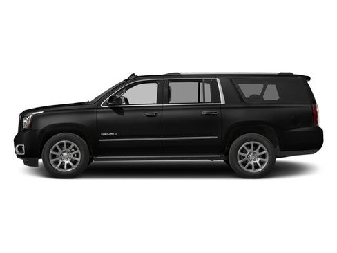 Used 2018 GMC Yukon XL Denali w/ Enhanced Security Package AWD/4WD image 3