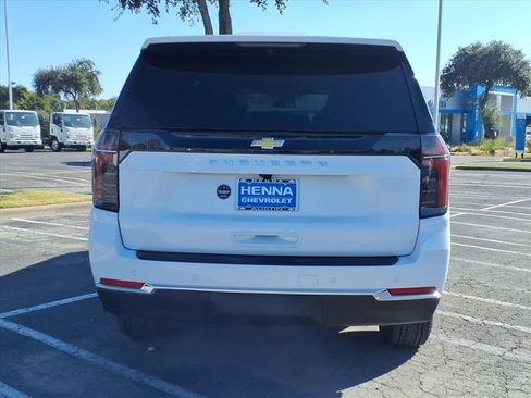 New 2026 Chevrolet Suburban LS image 5