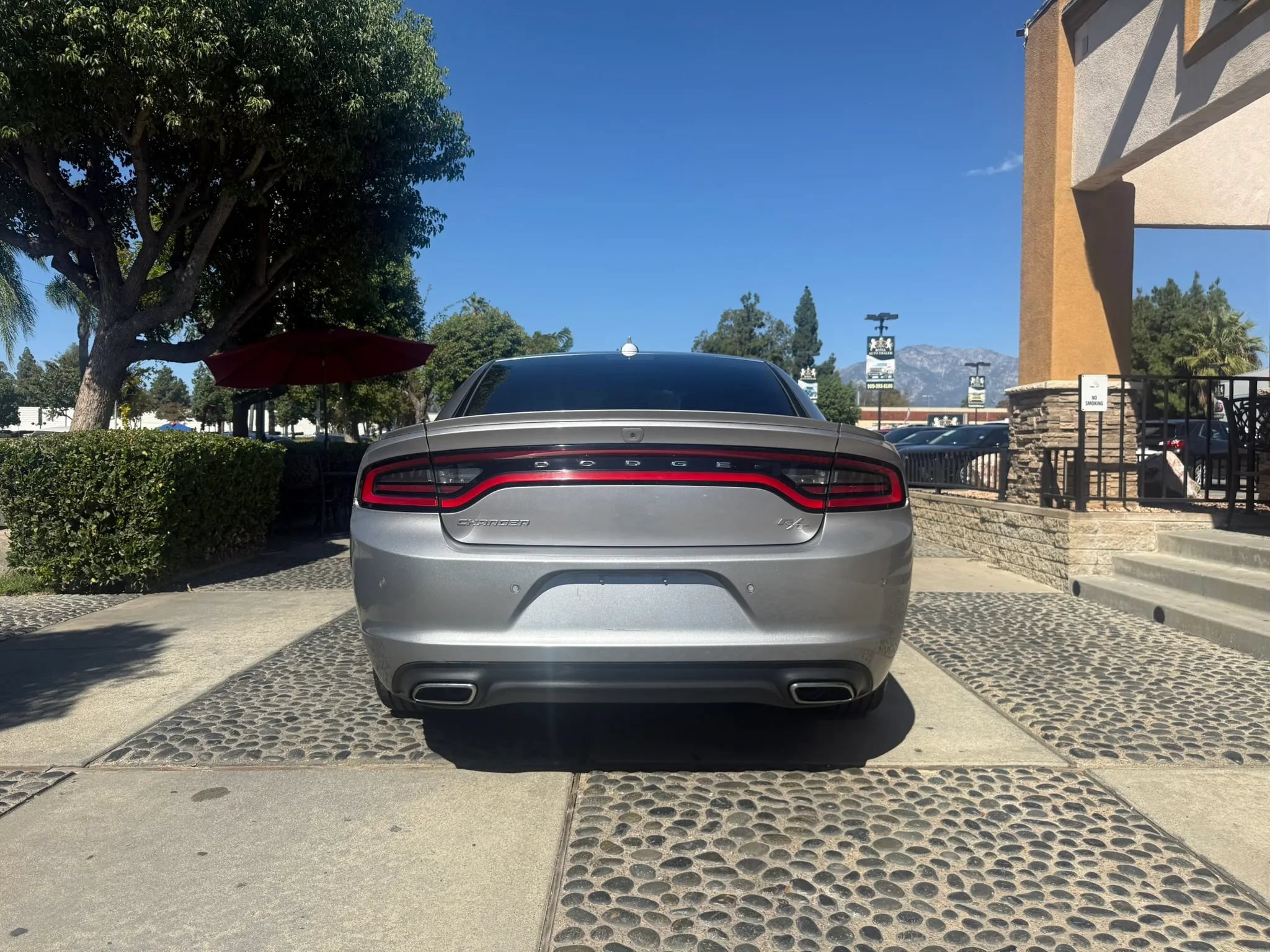 Used 2018 Dodge Charger R/T RWD image 4
