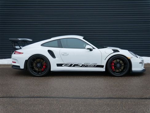 Used 2016 Porsche 911 GT3 RS image 24