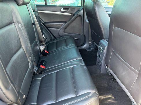 Used 2015 Volkswagen Tiguan R-Line image 12