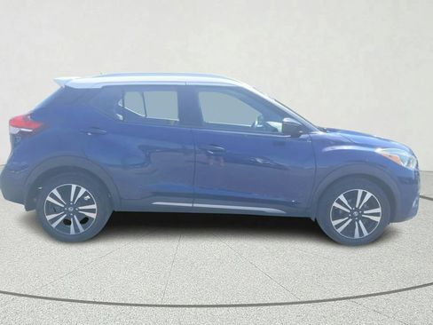 Used 2019 Nissan Kicks SR w/ SR Premium Package FWD image 7