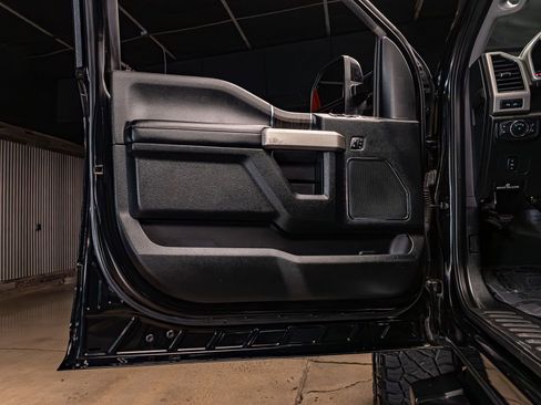 Used 2020 Ford F250 Lariat w/ Lariat Value Package AWD/4WD image 32