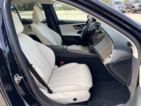 Used 2025 Mercedes-Benz E 350 Sedan w/ Winter Package image 25