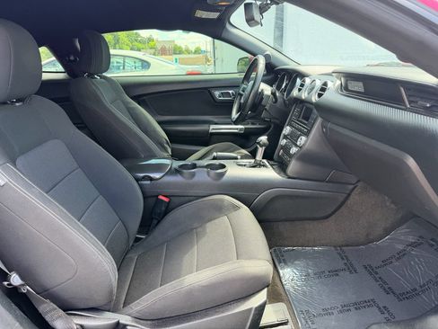 Used 2017 Ford Mustang Coupe RWD image 16