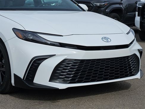 New 2026 Toyota Camry SE image 7