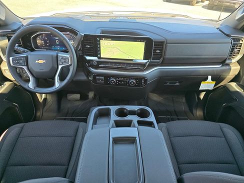 New 2026 Chevrolet Silverado 1500 LT w/ Z71 Off-Road Package AWD/4WD image 6