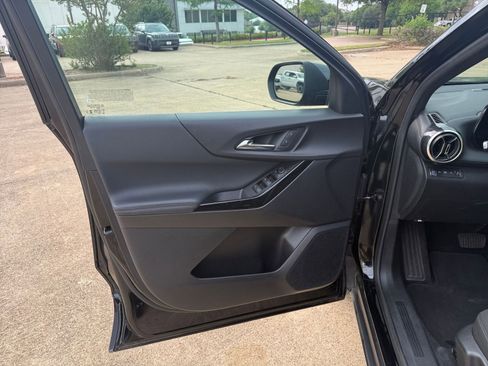 Used 2025 Chevrolet Equinox LT image 18