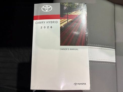 Used 2026 Toyota Camry SE FWD image 26