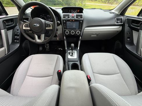 Used 2018 Subaru Forester 2.5i Premium AWD/4WD image 25