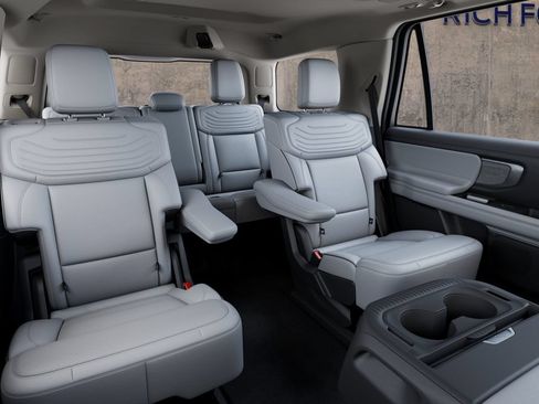 New 2027 Ford Expedition Platinum AWD/4WD image 11