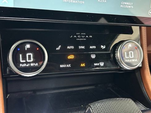 Used 2021 Jaguar F-PACE SVR AWD/4WD image 33