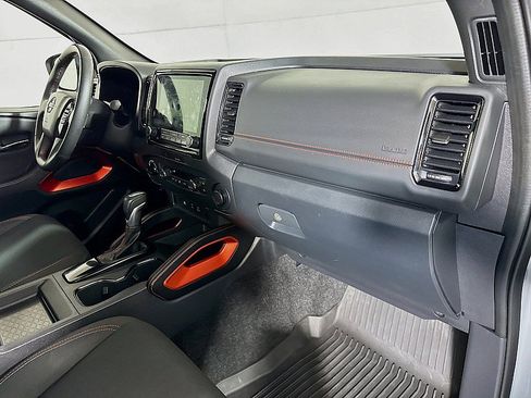 Certified 2022 Nissan Frontier PRO-4X w/ Technology Package AWD/4WD image 27