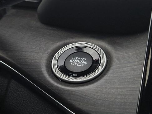 Used 2022 Jeep Grand Cherokee L Overland image 24