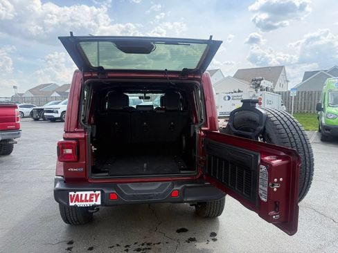Used 2021 Jeep Wrangler Unlimited Sahara w/ Cold Weather Group AWD/4WD image 52
