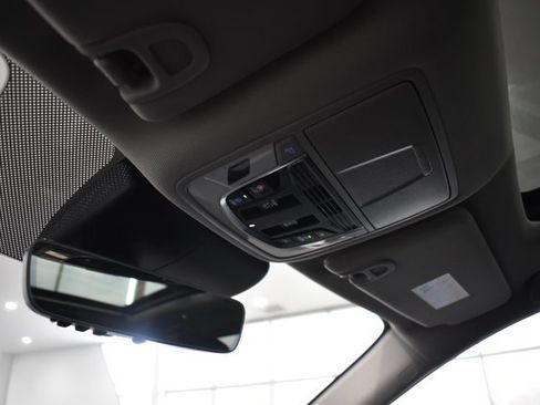 Used 2024 Acura RDX SH-AWD image 26