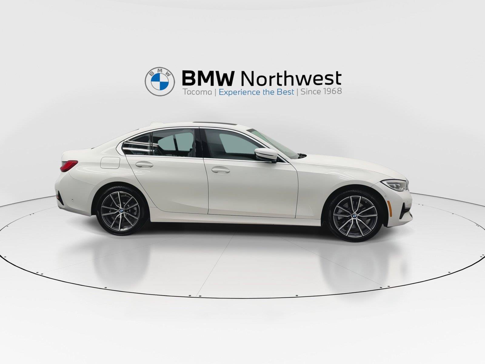 Used 2021 BMW 330i xDrive Sedan w/ Premium Package AWD/4WD image 5