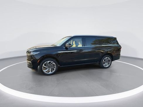 New 2026 Lincoln Navigator L Reserve AWD/4WD image 5