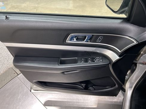 Certified 2017 Ford Explorer XLT w/ Equipment Group 202A image 12