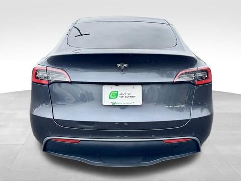 Used 2021 Tesla Model Y Long Range AWD/4WD image 5