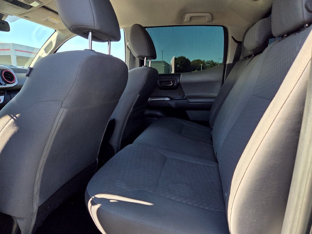 Used 2021 Toyota Tacoma SR5 RWD image 7