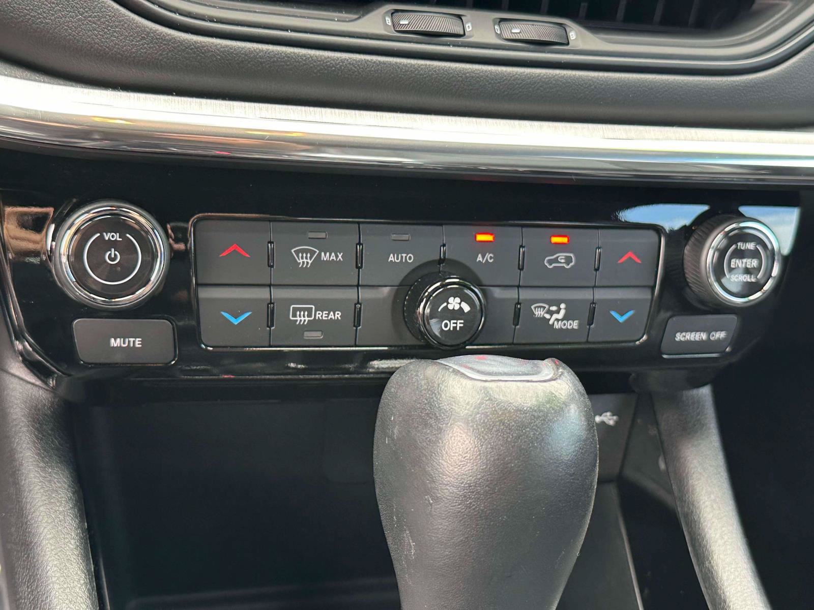 Used 2023 Jeep Compass High Altitude AWD/4WD image 27