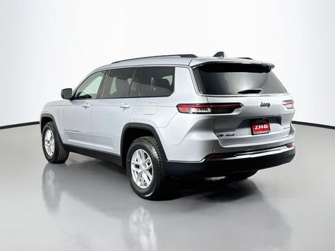 Used 2021 Jeep Grand Cherokee L Laredo w/ Luxury Tech Group I AWD/4WD image 3