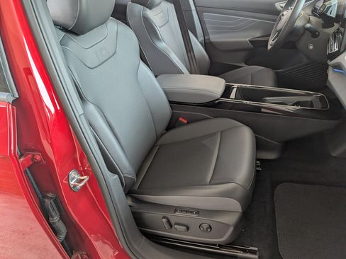 Used 2023 Volkswagen ID.4 Pro S Plus RWD image 20
