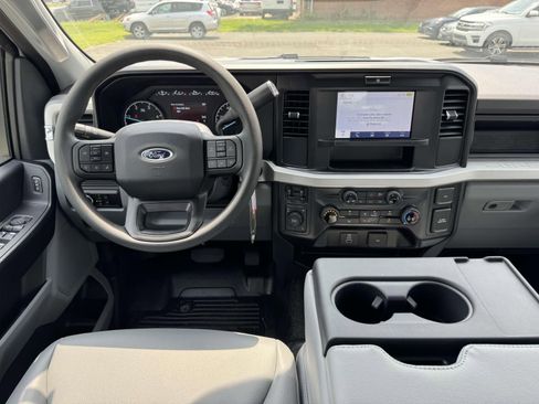 New 2025 Ford F550 4x4 Crew Cab Super Duty image 12