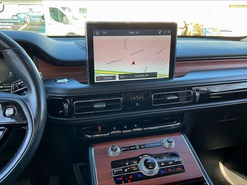 Used 2023 Lincoln Aviator Reserve w/ Equipment Group 201A image 6