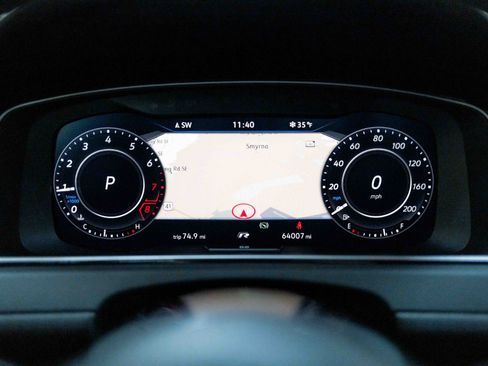 Used 2018 Volkswagen Golf R 4-Door image 60