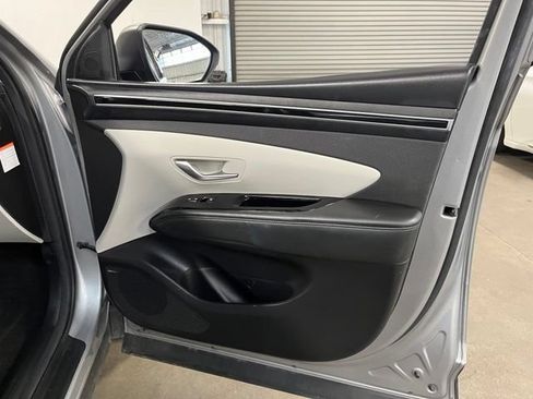 Used 2023 Hyundai Tucson Limited AWD/4WD image 12